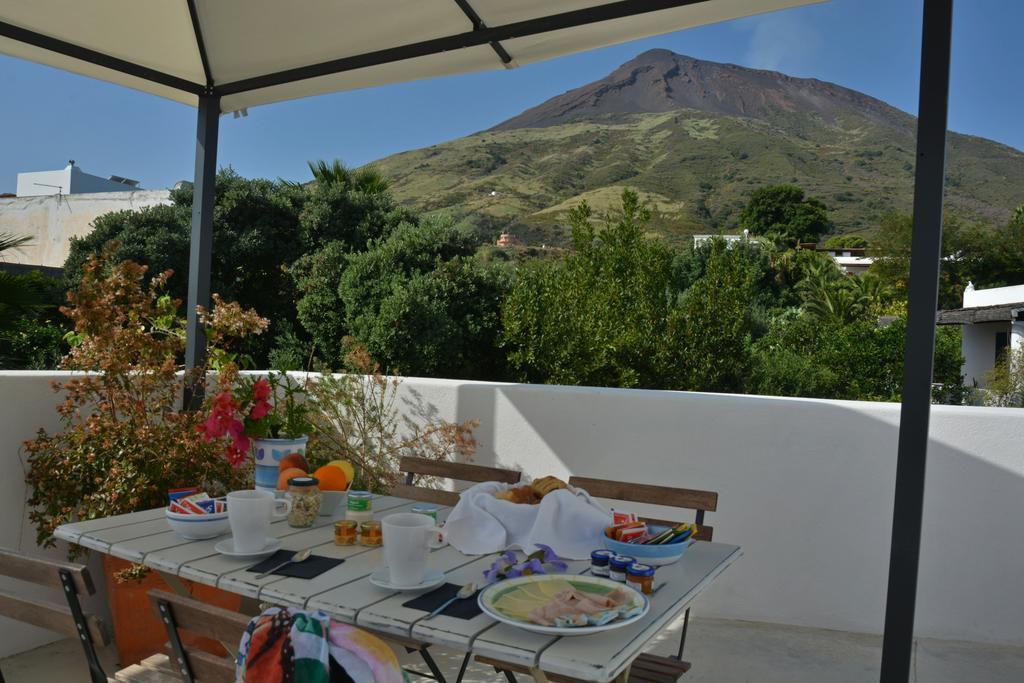 Il Gabbiano Relais In Stromboli Aparthotel Szoba fotó
